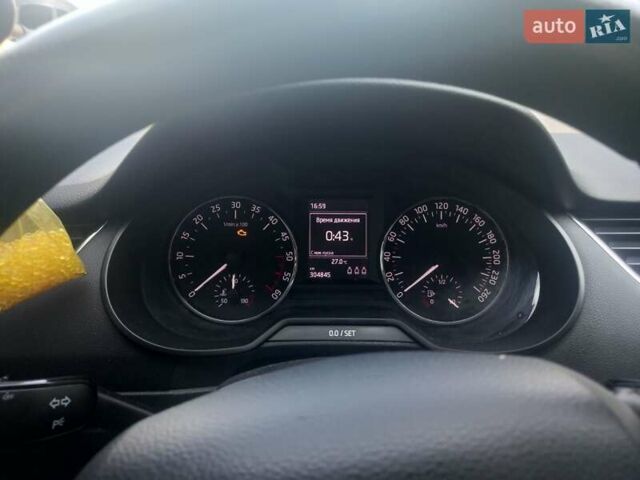 Шкода Октавия, объемом двигателя 1.6 л и пробегом 304 тыс. км за 9600 $, фото 12 на Automoto.ua