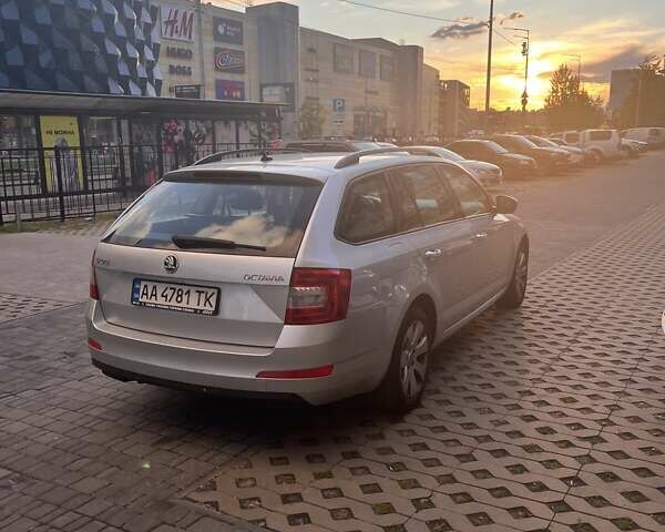 Шкода Октавия, объемом двигателя 1.6 л и пробегом 251 тыс. км за 9400 $, фото 3 на Automoto.ua