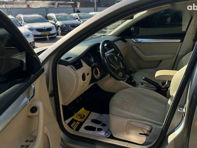 Шкода Октавия, объемом двигателя 1.6 л и пробегом 342 тыс. км за 9690 $, фото 8 на Automoto.ua