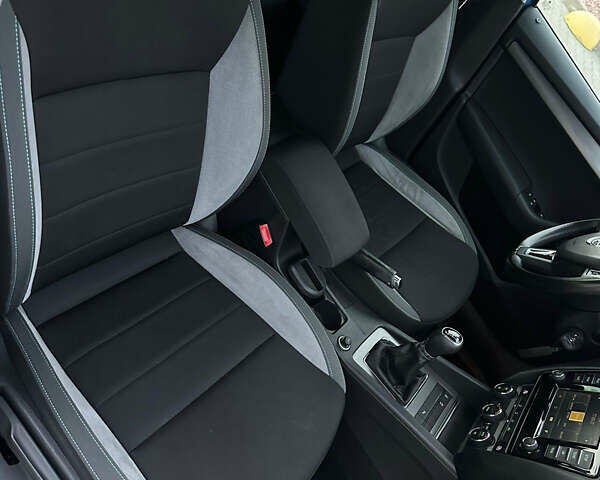 Шкода Октавія, об'ємом двигуна 2 л та пробігом 227 тис. км за 11599 $, фото 13 на Automoto.ua