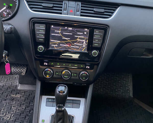 Шкода Октавия, объемом двигателя 1.6 л и пробегом 262 тыс. км за 11999 $, фото 7 на Automoto.ua