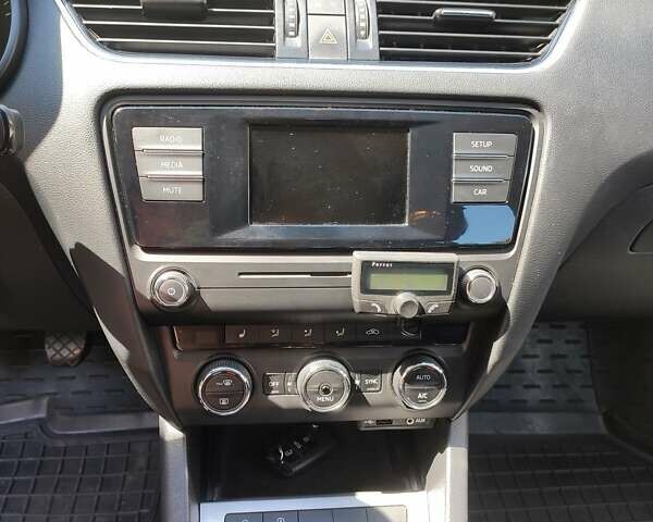Шкода Октавия, объемом двигателя 1.4 л и пробегом 180 тыс. км за 11700 $, фото 8 на Automoto.ua