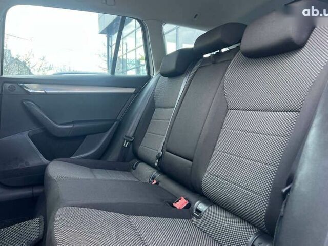 Шкода Октавия, объемом двигателя 1.6 л и пробегом 230 тыс. км за 11300 $, фото 13 на Automoto.ua