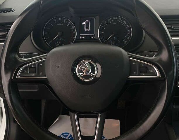 Шкода Октавія, об'ємом двигуна 2 л та пробігом 217 тис. км за 12950 $, фото 8 на Automoto.ua