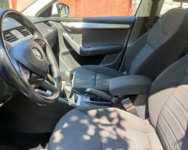 Шкода Октавия, объемом двигателя 1.4 л и пробегом 180 тыс. км за 11700 $, фото 10 на Automoto.ua