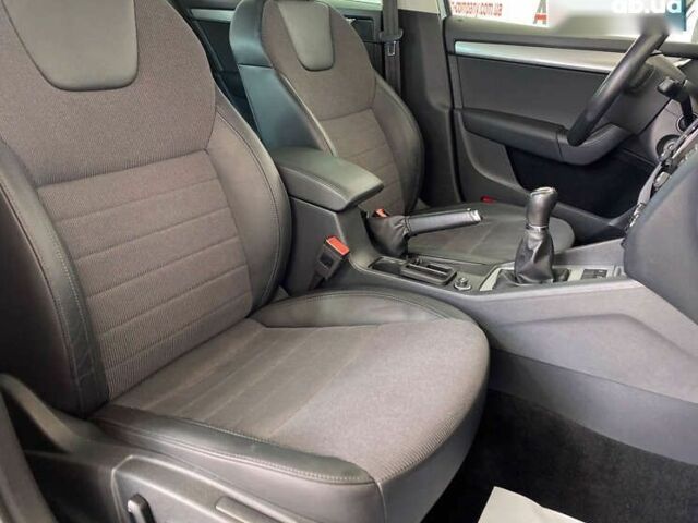Шкода Октавия, объемом двигателя 1.6 л и пробегом 229 тыс. км за 12850 $, фото 6 на Automoto.ua