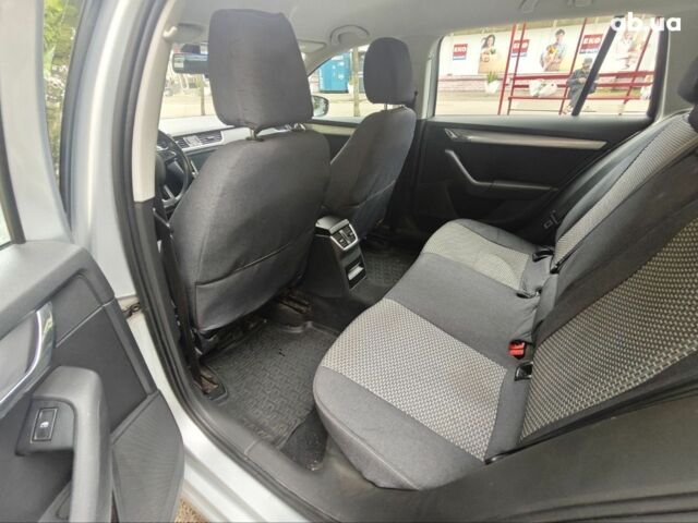 Шкода Октавия, объемом двигателя 1.6 л и пробегом 250 тыс. км за 10500 $, фото 3 на Automoto.ua