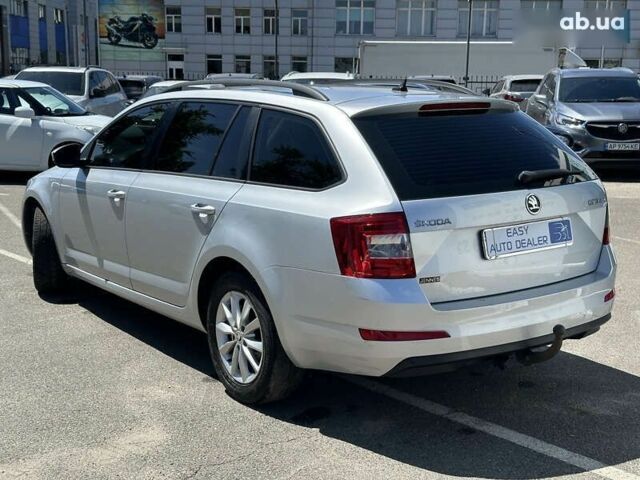 Шкода Октавия, объемом двигателя 1.6 л и пробегом 300 тыс. км за 10690 $, фото 5 на Automoto.ua