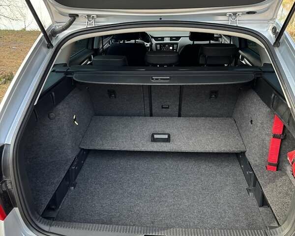Шкода Октавия, объемом двигателя 1.6 л и пробегом 268 тыс. км за 11900 $, фото 7 на Automoto.ua