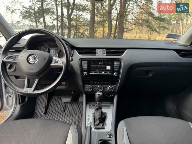 Шкода Октавия, объемом двигателя 1.6 л и пробегом 268 тыс. км за 11900 $, фото 5 на Automoto.ua