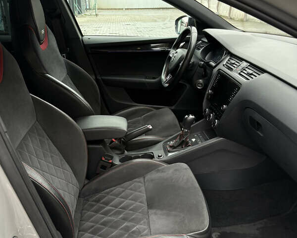 Шкода Октавия, объемом двигателя 2 л и пробегом 140 тыс. км за 23321 $, фото 3 на Automoto.ua