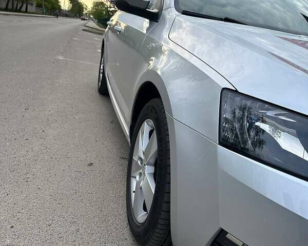Шкода Октавія, об'ємом двигуна 1.6 л та пробігом 241 тис. км за 12900 $, фото 6 на Automoto.ua