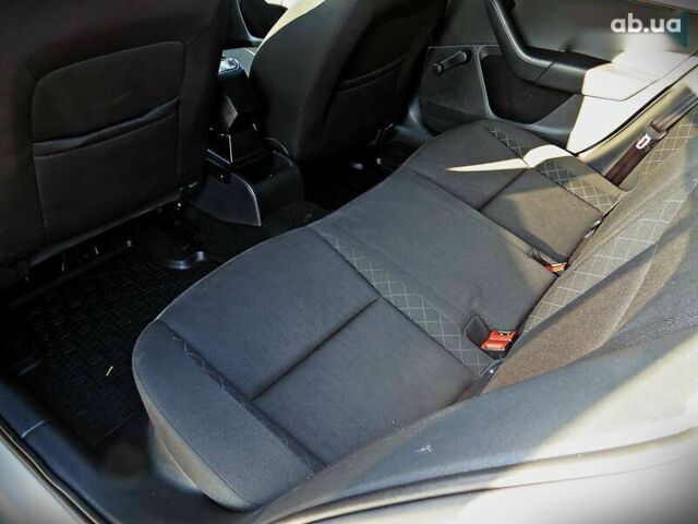 Шкода Октавія, об'ємом двигуна 1.6 л та пробігом 272 тис. км за 11800 $, фото 11 на Automoto.ua
