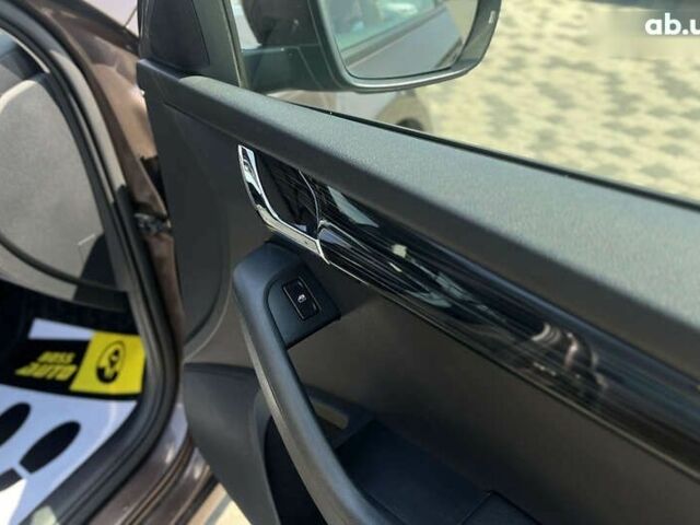 Шкода Октавія, об'ємом двигуна 1.6 л та пробігом 317 тис. км за 12800 $, фото 9 на Automoto.ua