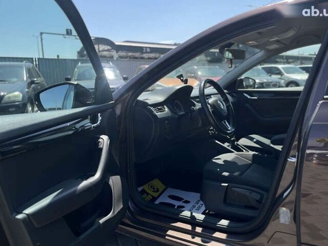 Шкода Октавія, об'ємом двигуна 1.6 л та пробігом 317 тис. км за 12800 $, фото 16 на Automoto.ua
