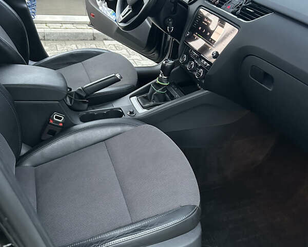 Шкода Октавия, объемом двигателя 1.97 л и пробегом 220 тыс. км за 14300 $, фото 17 на Automoto.ua