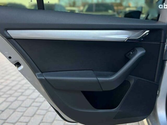 Шкода Октавия, объемом двигателя 2 л и пробегом 264 тыс. км за 12800 $, фото 22 на Automoto.ua