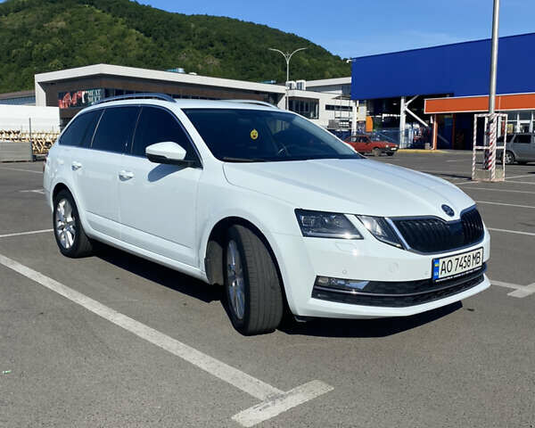 Шкода Октавія, об'ємом двигуна 2 л та пробігом 298 тис. км за 14000 $, фото 4 на Automoto.ua