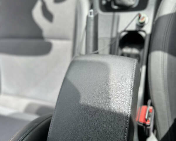 Шкода Октавия, объемом двигателя 2 л и пробегом 148 тыс. км за 18000 $, фото 43 на Automoto.ua