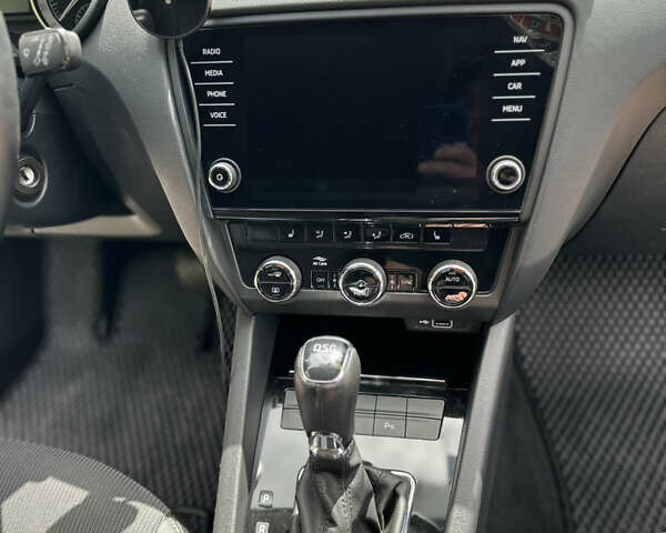 Шкода Октавия, объемом двигателя 2 л и пробегом 148 тыс. км за 18000 $, фото 44 на Automoto.ua