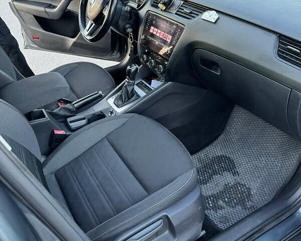 Шкода Октавія, об'ємом двигуна 1.6 л та пробігом 228 тис. км за 14700 $, фото 12 на Automoto.ua