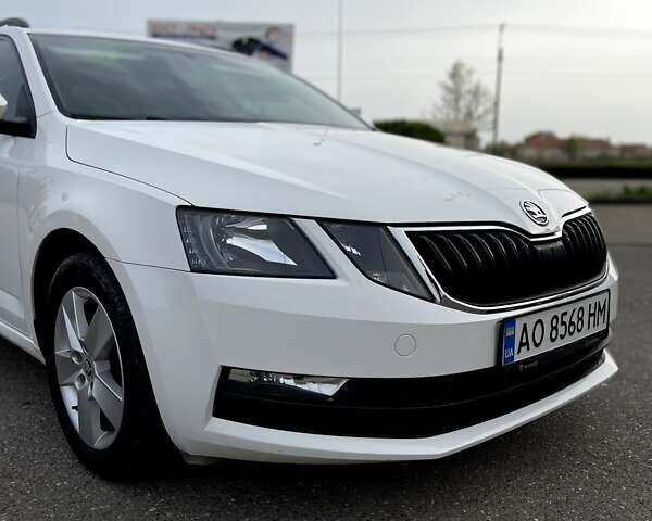 Шкода Октавия, объемом двигателя 1.6 л и пробегом 280 тыс. км за 11499 $, фото 3 на Automoto.ua