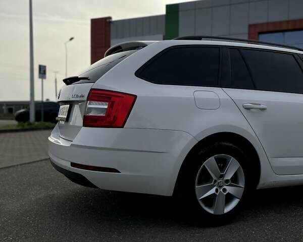 Шкода Октавия, объемом двигателя 1.6 л и пробегом 280 тыс. км за 11499 $, фото 7 на Automoto.ua