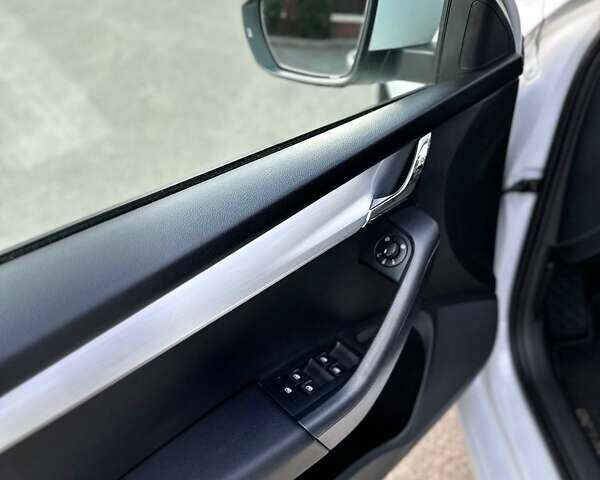 Шкода Октавия, объемом двигателя 1.6 л и пробегом 202 тыс. км за 14399 $, фото 7 на Automoto.ua