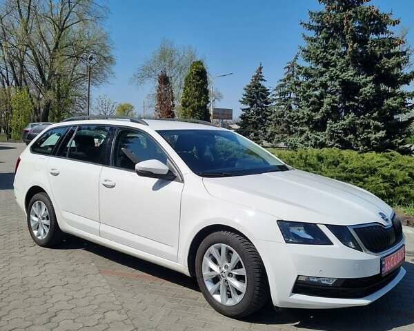 Шкода Октавия, объемом двигателя 0 л и пробегом 250 тыс. км за 15500 $, фото 2 на Automoto.ua