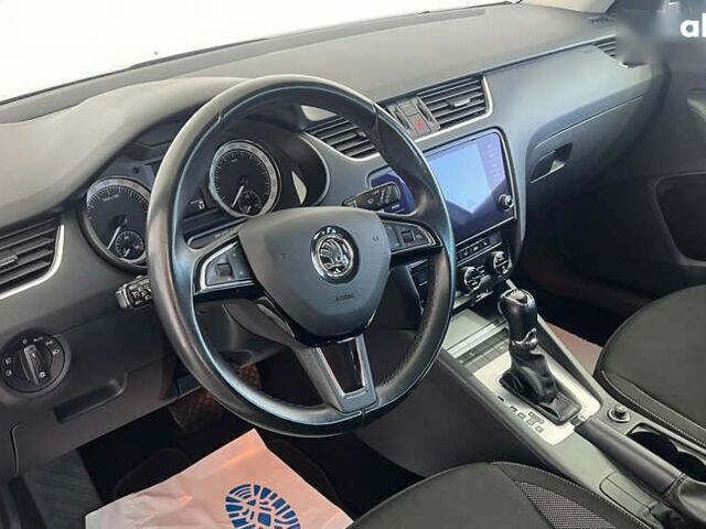 Шкода Октавия, объемом двигателя 1.6 л и пробегом 209 тыс. км за 15950 $, фото 5 на Automoto.ua