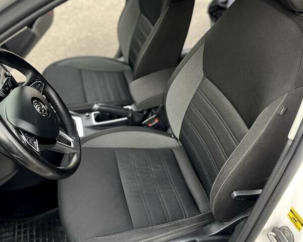 Шкода Октавия, объемом двигателя 1.6 л и пробегом 280 тыс. км за 11499 $, фото 9 на Automoto.ua