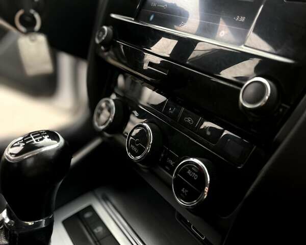 Шкода Октавия, объемом двигателя 1.6 л и пробегом 280 тыс. км за 11499 $, фото 10 на Automoto.ua