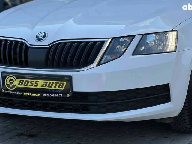 Шкода Октавія, об'ємом двигуна 1.6 л та пробігом 140 тис. км за 15800 $, фото 6 на Automoto.ua