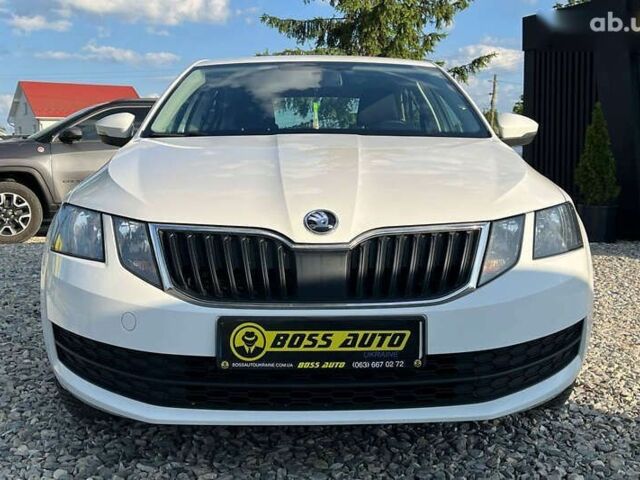 Шкода Октавия, объемом двигателя 1.6 л и пробегом 140 тыс. км за 15800 $, фото 1 на Automoto.ua