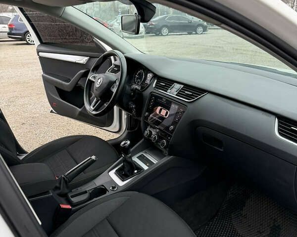 Шкода Октавія, об'ємом двигуна 1.6 л та пробігом 64 тис. км за 15400 $, фото 11 на Automoto.ua