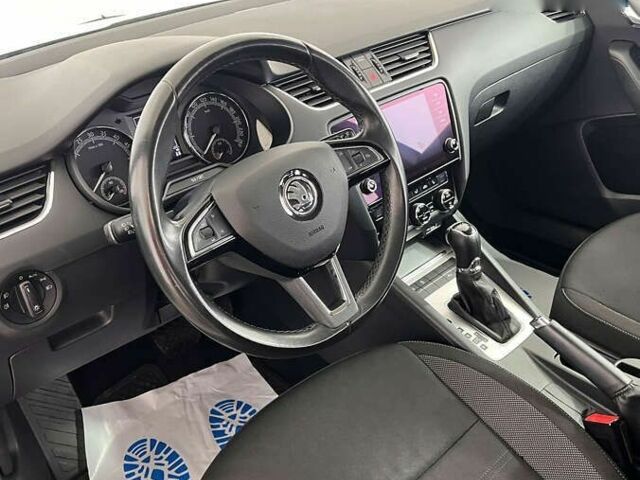 Шкода Октавія, об'ємом двигуна 2 л та пробігом 188 тис. км за 17750 $, фото 5 на Automoto.ua