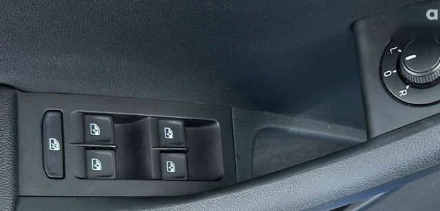 Шкода Октавия, объемом двигателя 2 л и пробегом 215 тыс. км за 16750 $, фото 9 на Automoto.ua