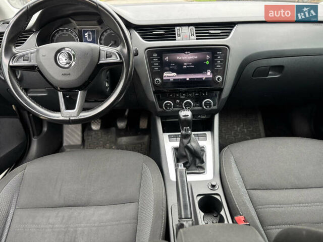 Шкода Октавия 2019 в Рожище на Automoto.ua Шкода Октавия, объемом двигателя 1.6 л и пробегом 256 тыс. км за 12450 $, фото 24 на Automoto.ua