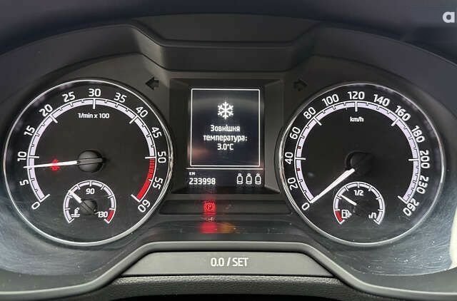 Шкода Октавия, объемом двигателя 2 л и пробегом 233 тыс. км за 18800 $, фото 21 на Automoto.ua