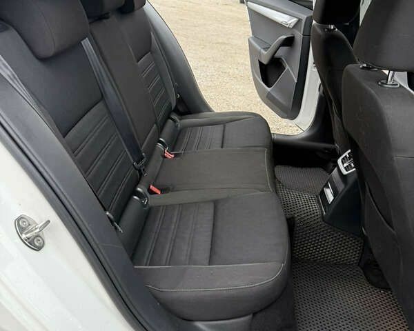 Шкода Октавія, об'ємом двигуна 1.6 л та пробігом 64 тис. км за 15400 $, фото 10 на Automoto.ua