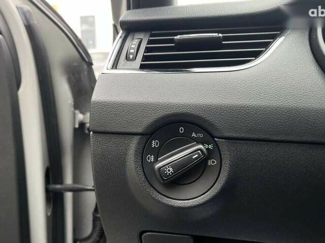 Шкода Октавия, объемом двигателя 2 л и пробегом 183 тыс. км за 23100 $, фото 13 на Automoto.ua