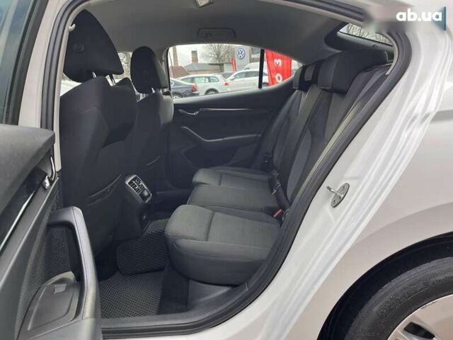 Шкода Октавія, об'ємом двигуна 1.4 л та пробігом 124 тис. км за 20124 $, фото 24 на Automoto.ua