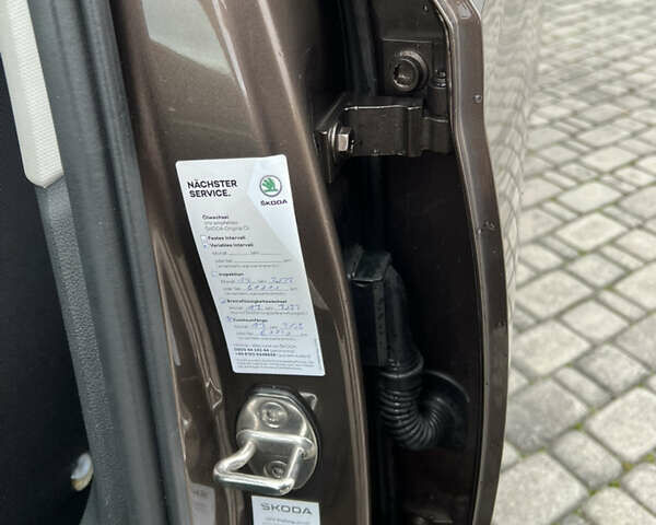 Шкода Октавия, объемом двигателя 2 л и пробегом 181 тыс. км за 21300 $, фото 35 на Automoto.ua
