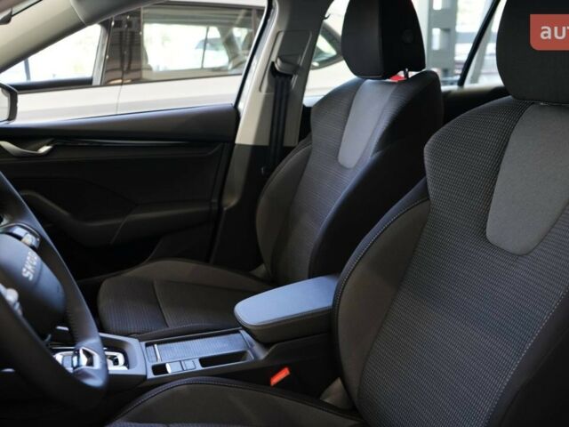 купить новое авто Шкода Октавия 2025 года от официального дилера Моторкрафт Шкода фото