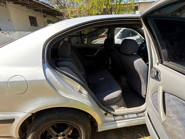 Шкода Октавия, объемом двигателя 2 л и пробегом 400 тыс. км за 2700 $, фото 9 на Automoto.ua