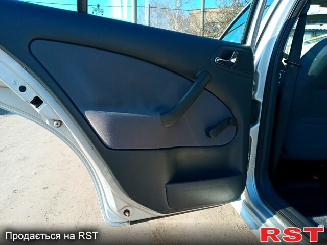 Шкода Октавия, объемом двигателя 16 л и пробегом 186 тыс. км за 4950 $, фото 7 на Automoto.ua
