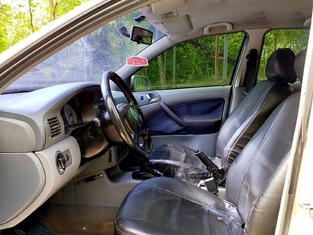 Шкода Октавия, объемом двигателя 1.6 л и пробегом 237 тыс. км за 3300 $, фото 9 на Automoto.ua