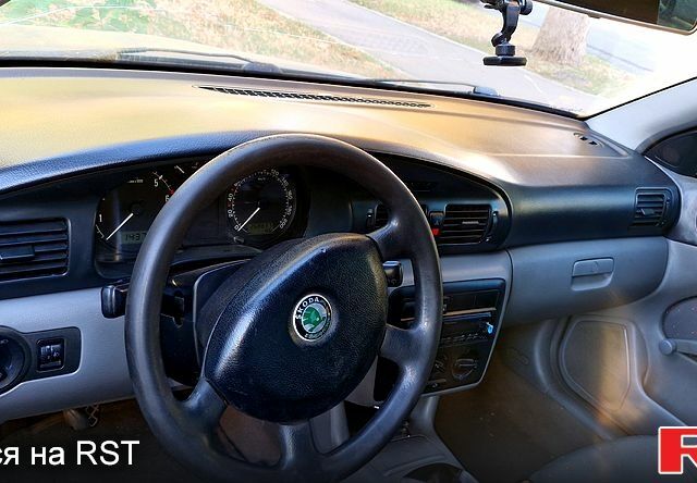 Шкода Октавия, объемом двигателя 1.6 л и пробегом 270 тыс. км за 2600 $, фото 1 на Automoto.ua