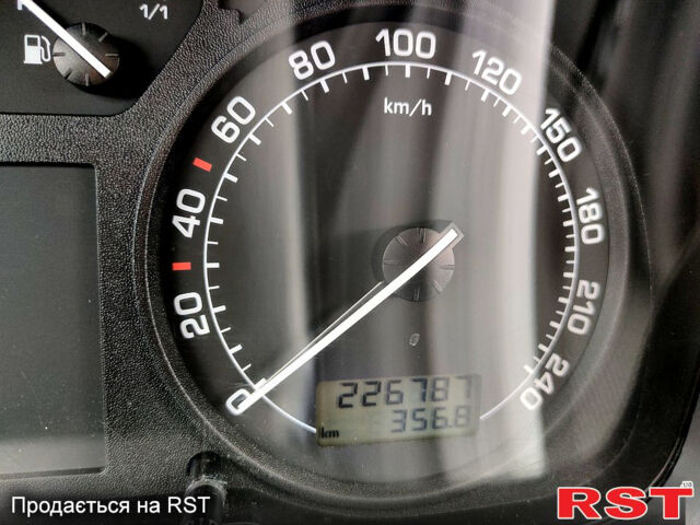Шкода Октавия, объемом двигателя 1.6 л и пробегом 226 тыс. км за 5600 $, фото 8 на Automoto.ua