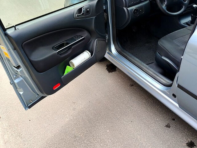 Шкода Октавия, объемом двигателя 1.6 л и пробегом 226 тыс. км за 5600 $, фото 4 на Automoto.ua